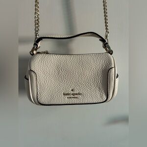Kate Spade White Crossbody Bag with Chain Strap